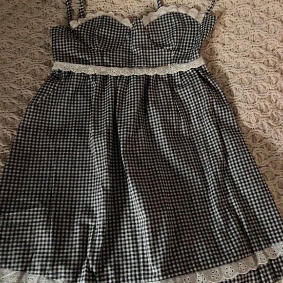 Women's Black and White Dress - Picture 1 of 1